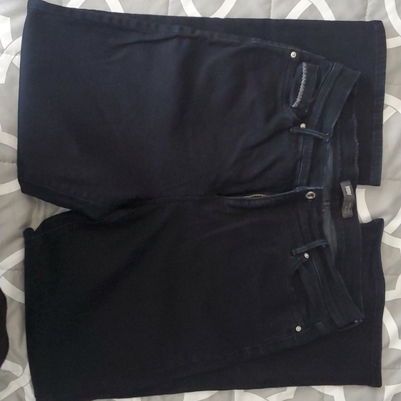 Levis Jeans - Picture 3 of 4